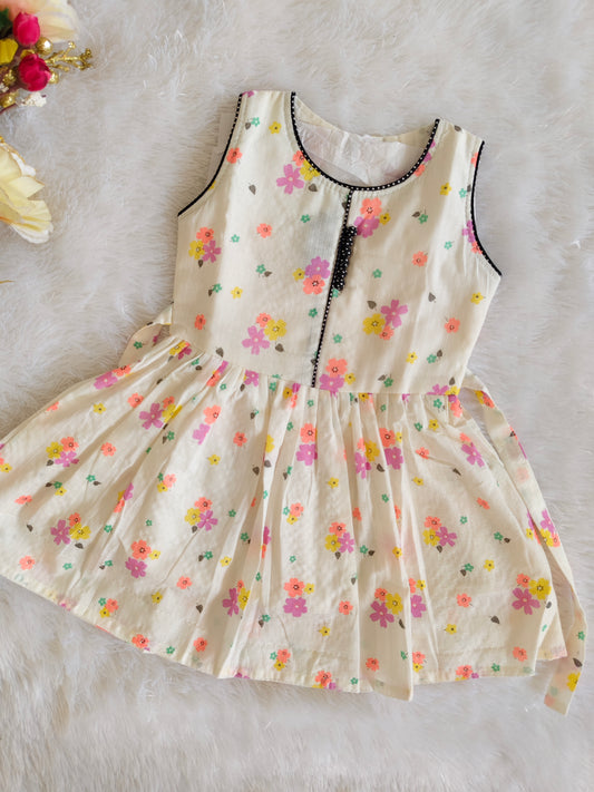 Garden frock (3 different colours of flowers random colour will be coming)