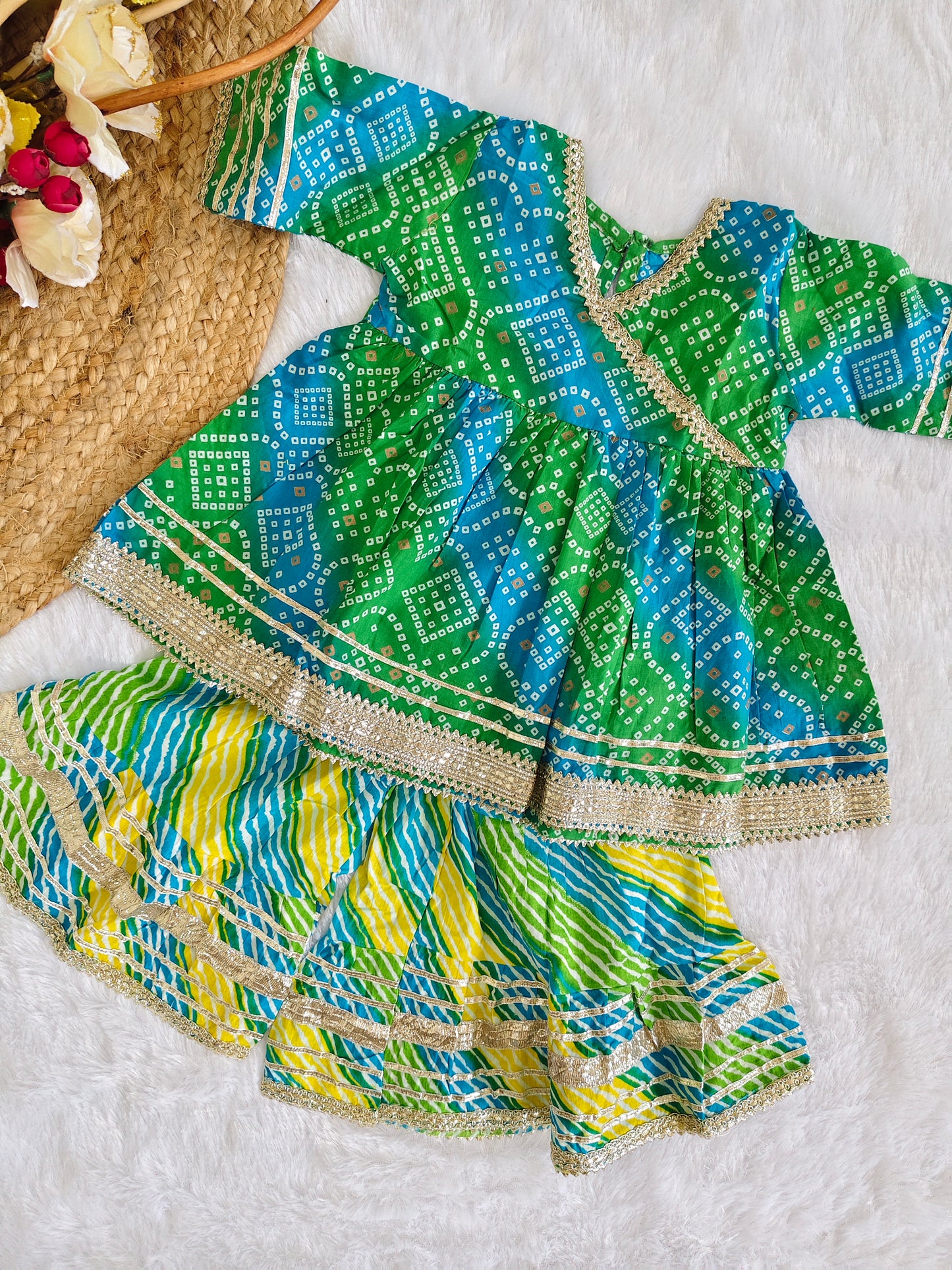 Ethnic set