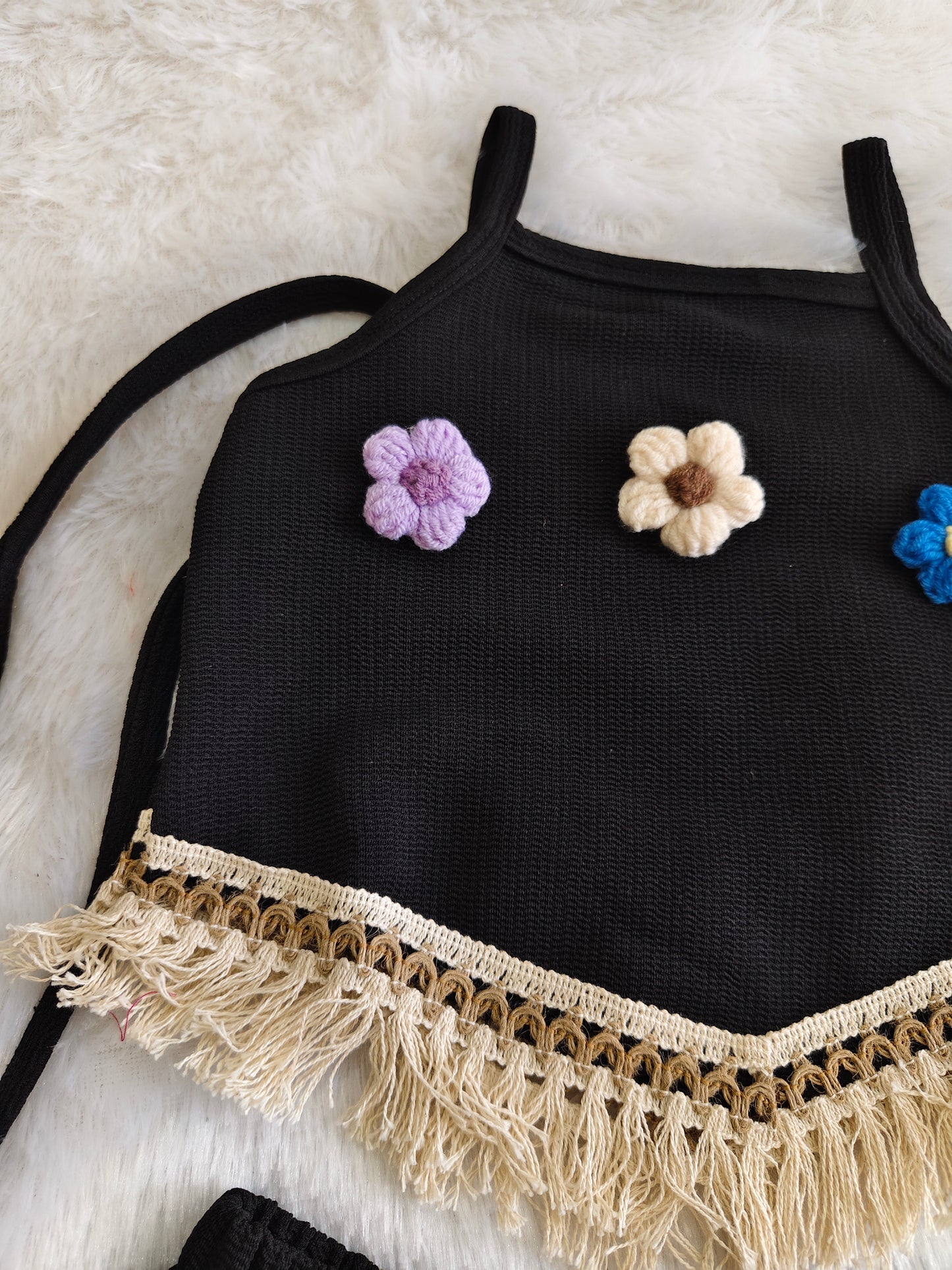 PetalTassel flower set with trendy sling bag