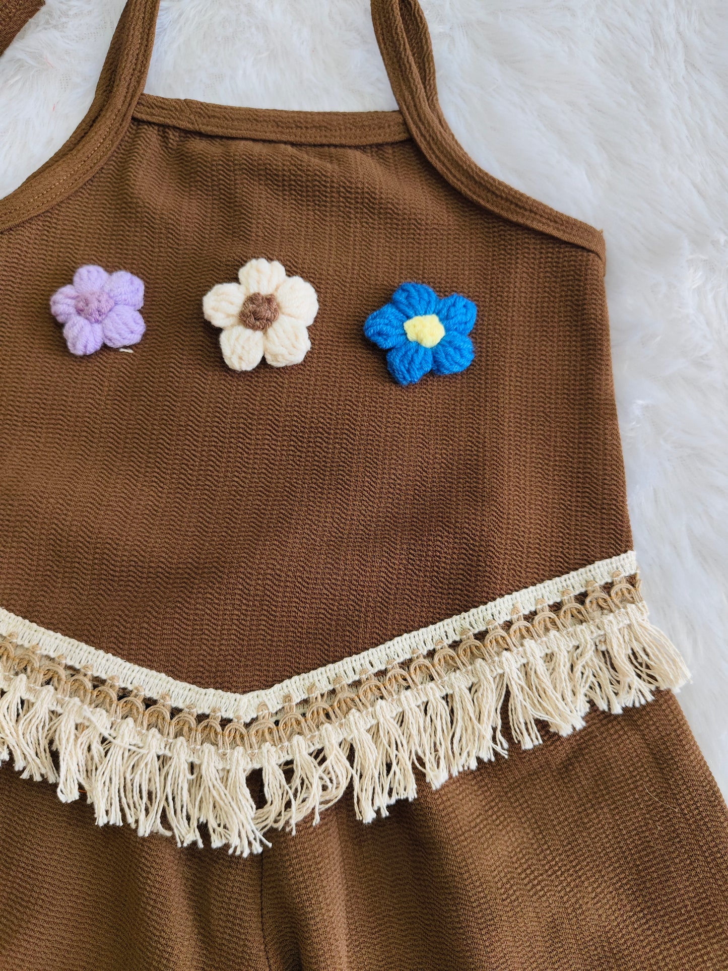 PetalTassel flower set with trendy sling bag