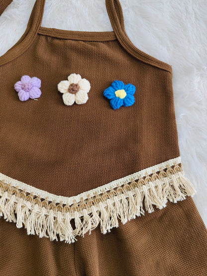 PetalTassel flower set with trendy sling bag