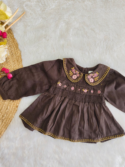 Classy vintage Top