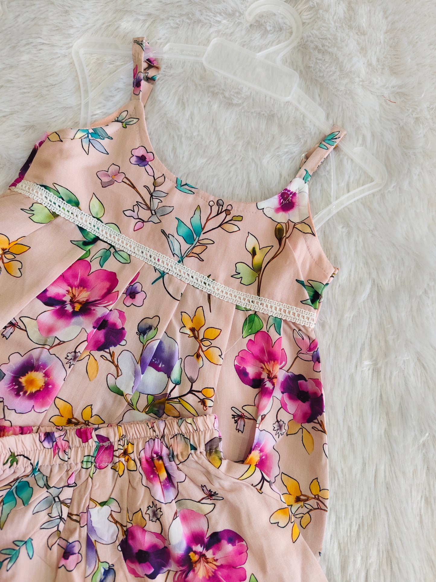 Tropical Twist Set