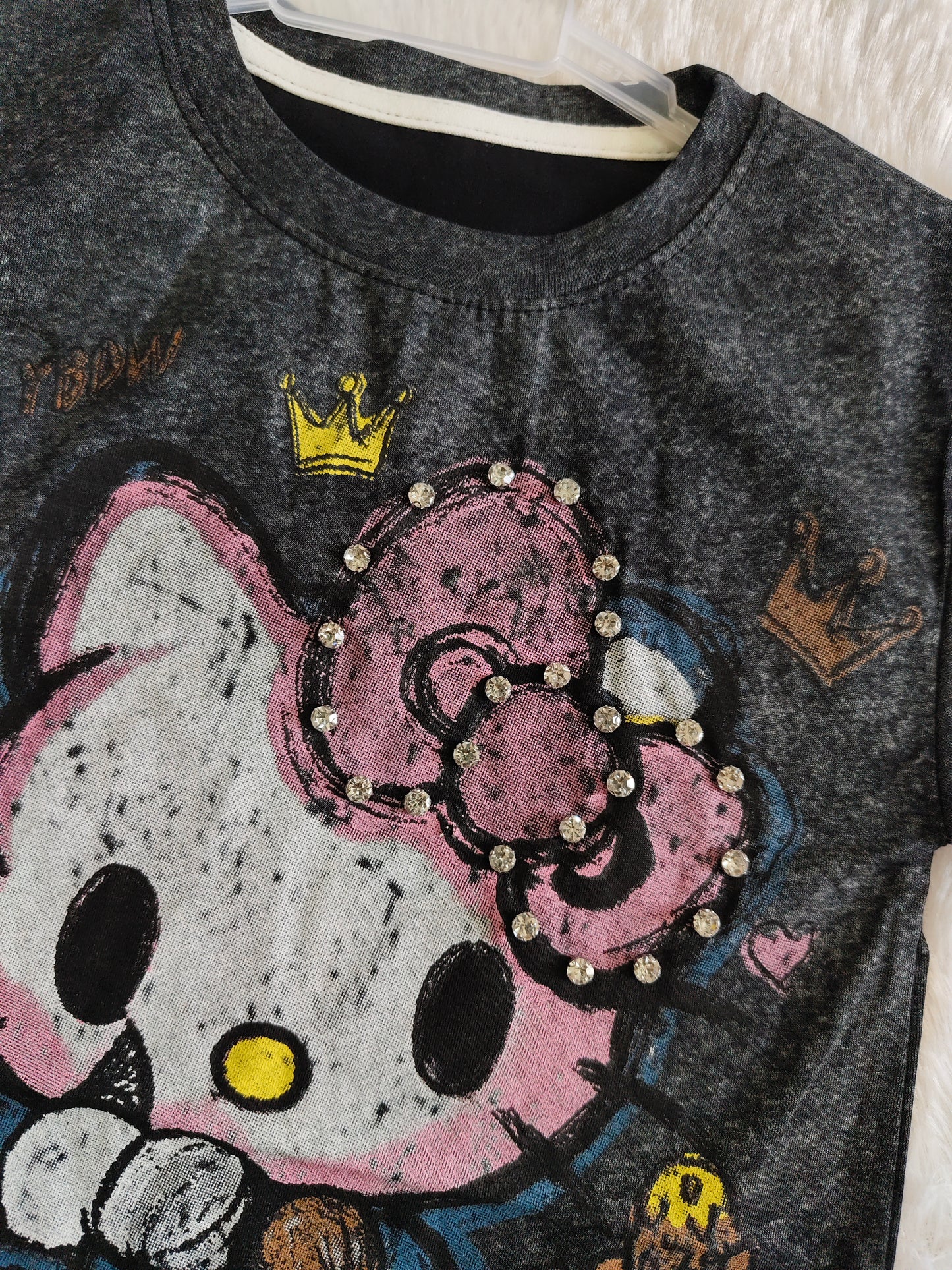 Hello kitty crown tshirt