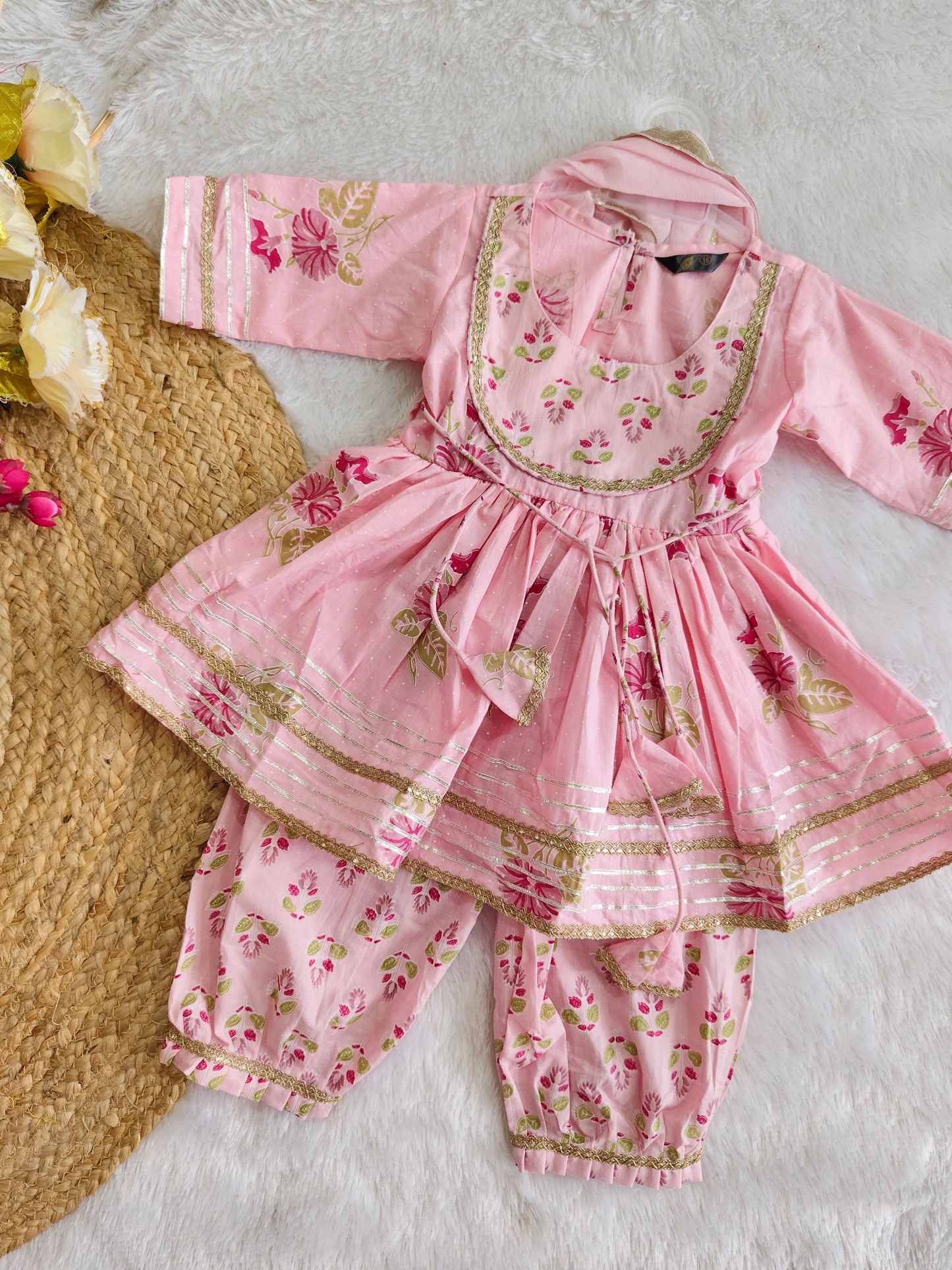 Gulmohar Grace ethnic set