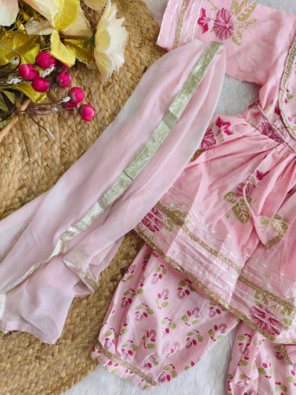 Gulmohar Grace ethnic set