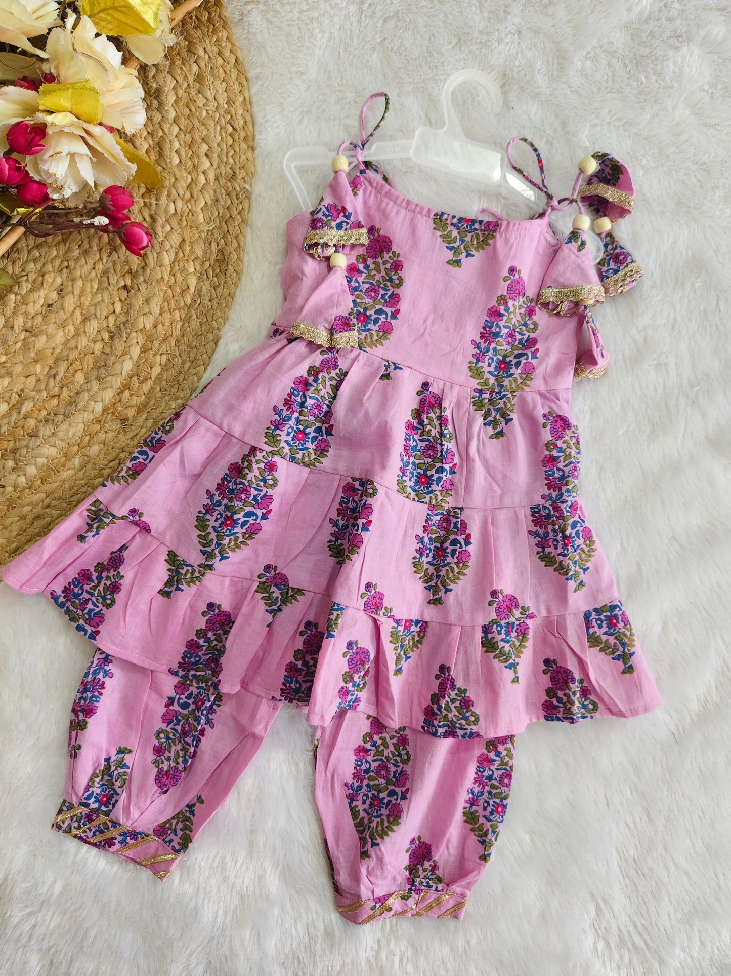 Gulnar Tiered Set