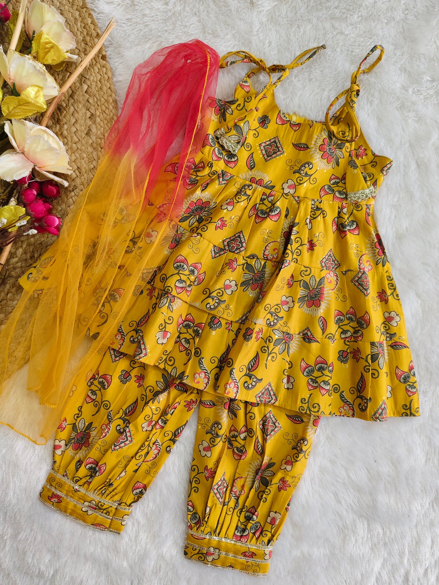 Sunehri Phool Set