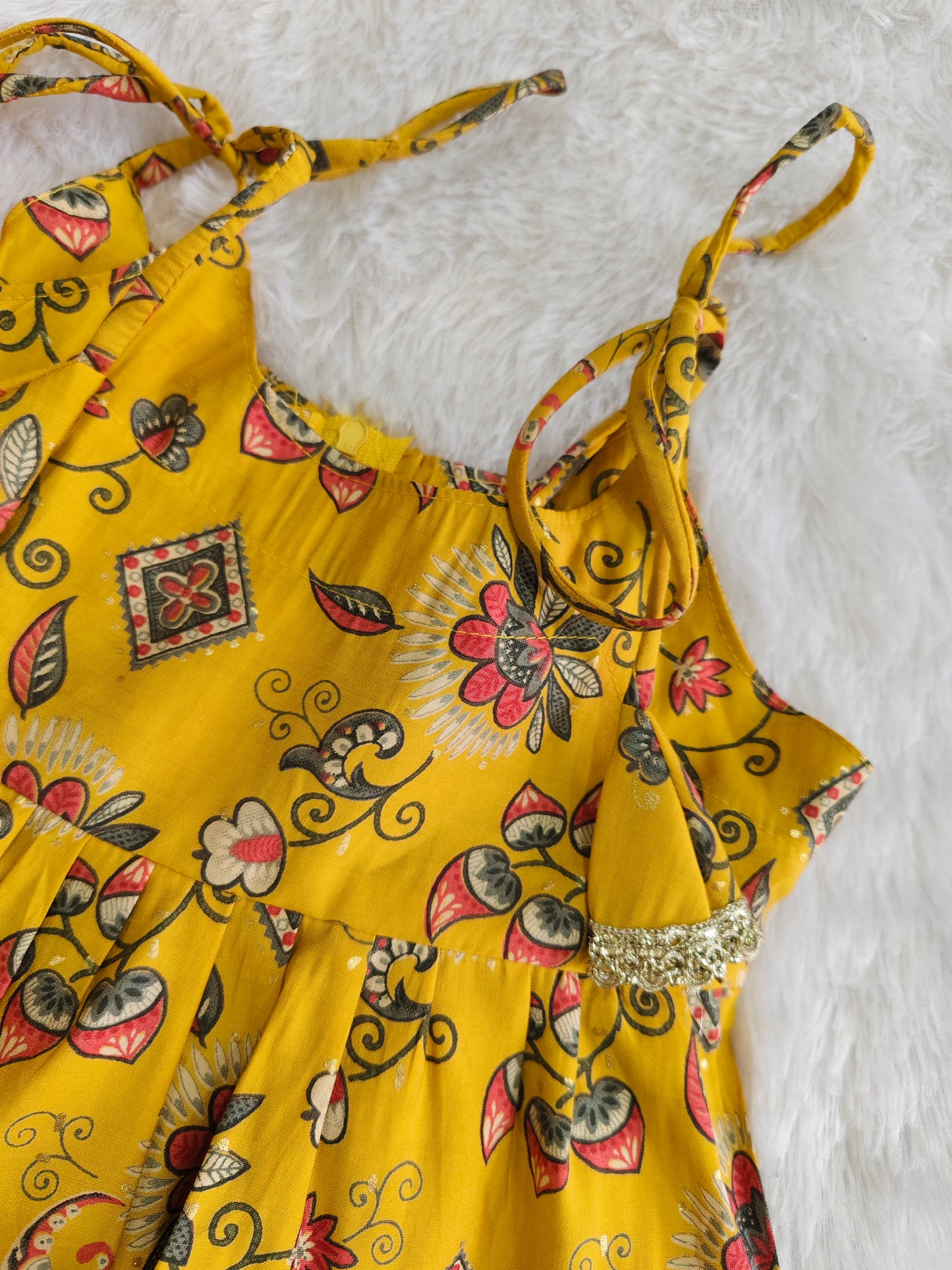 Sunehri Phool Set