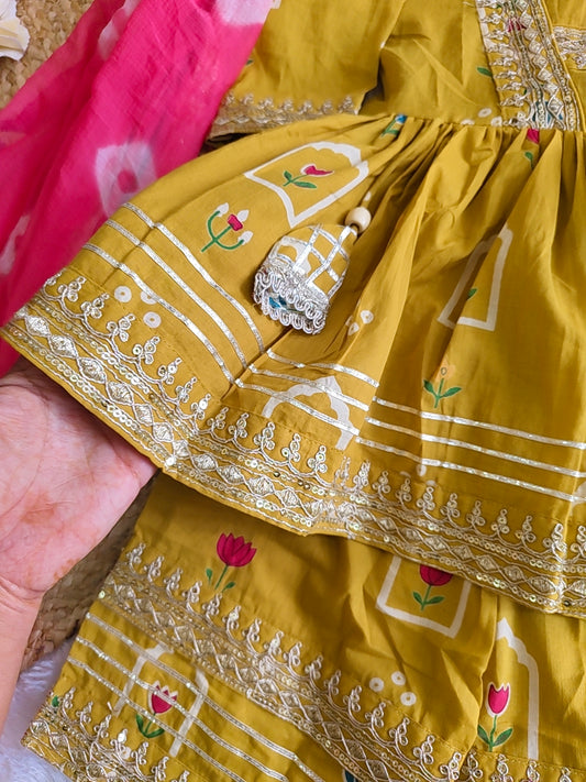 Kesari Tulip set