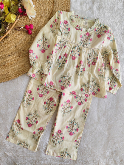 Cream & Pink Printed Lounge set