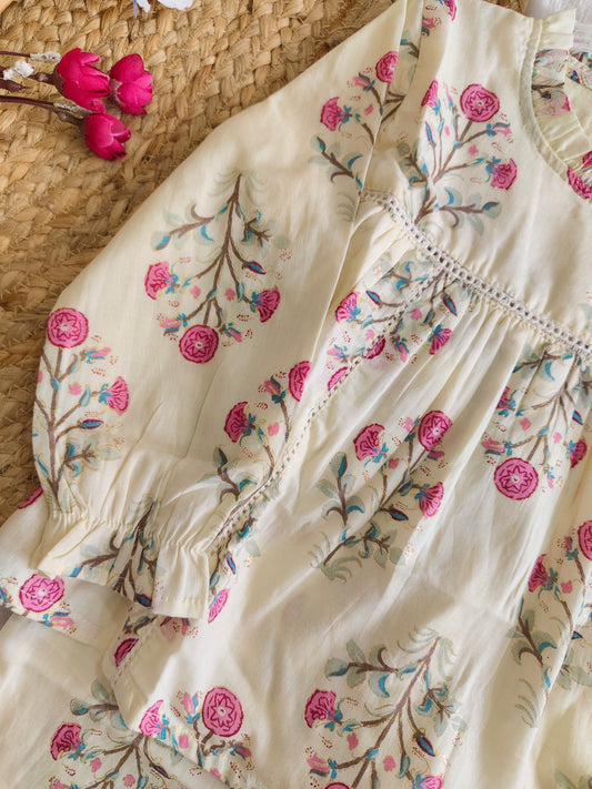 Cream & Pink Printed Lounge set