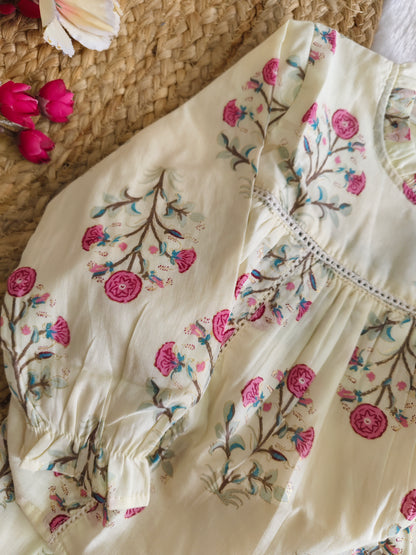 Cream & Pink Printed Lounge set