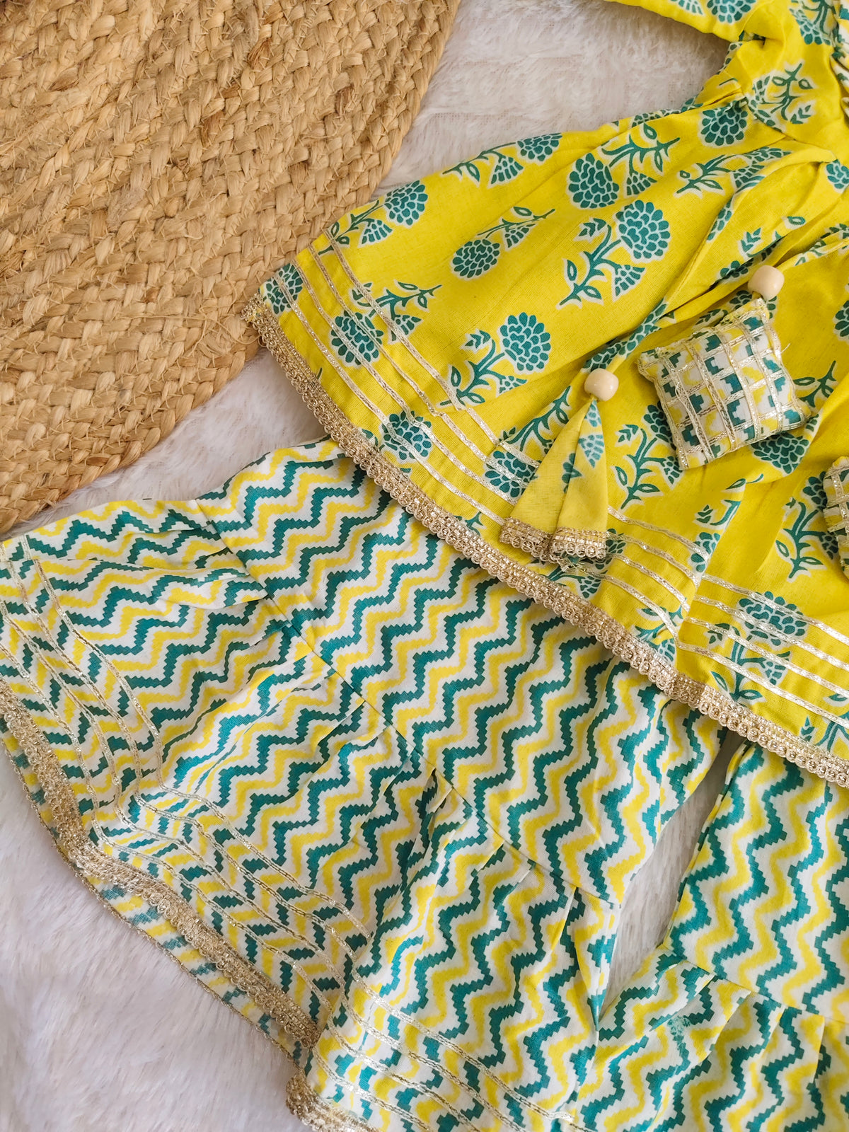 Yellow Daisy Suite