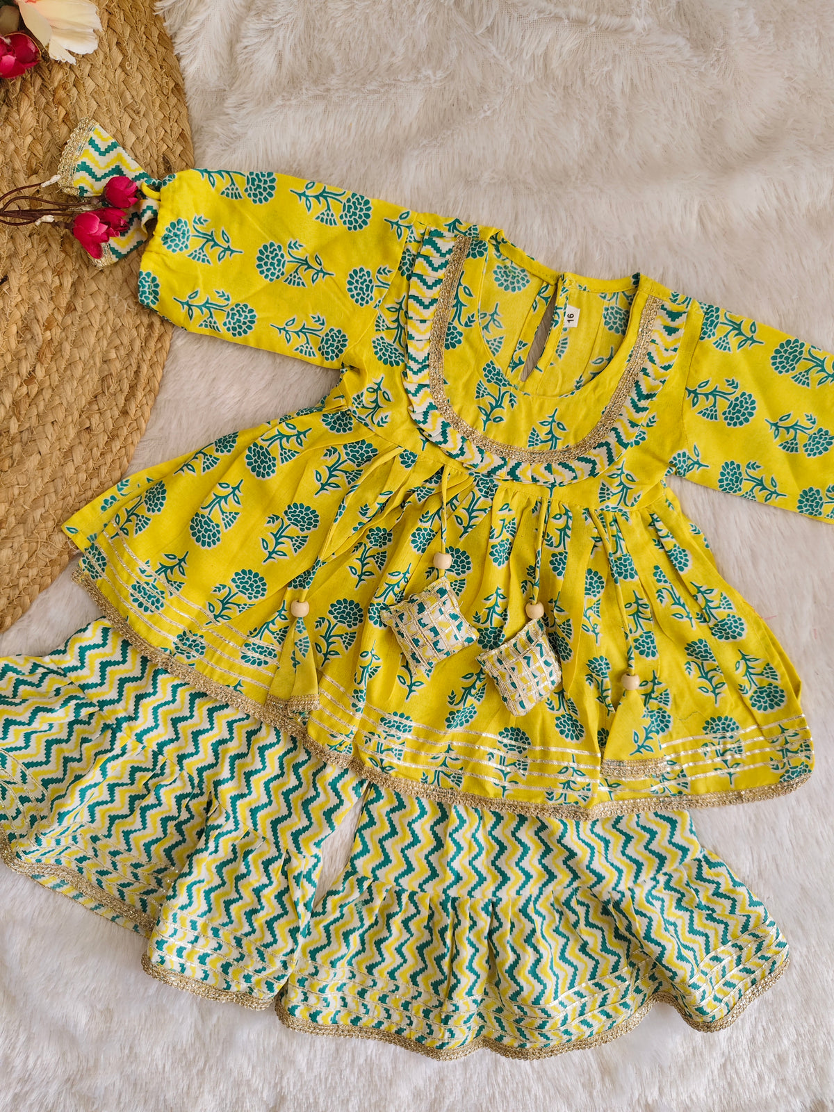 Yellow Daisy Suite