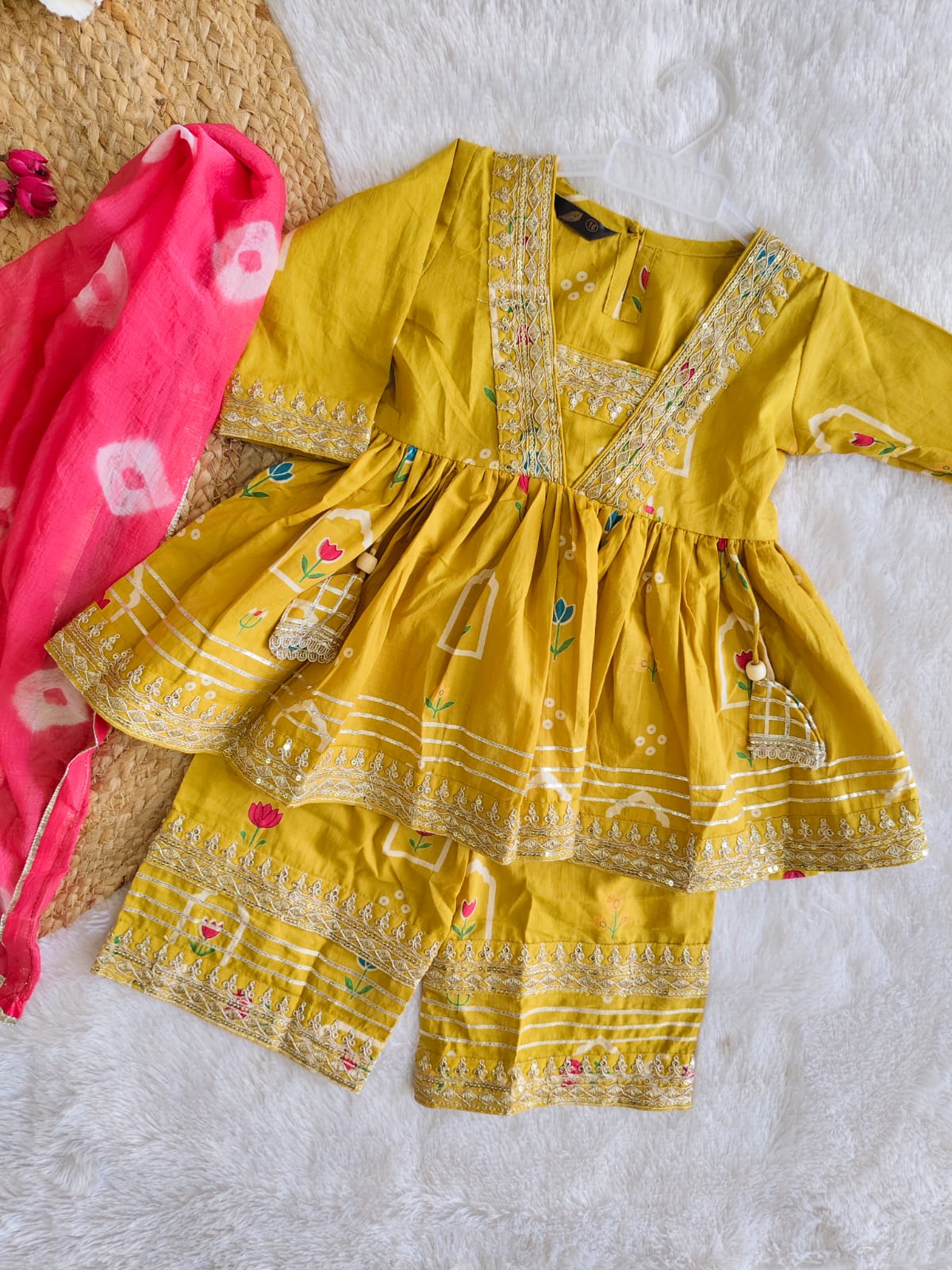 Kesari Tulip set
