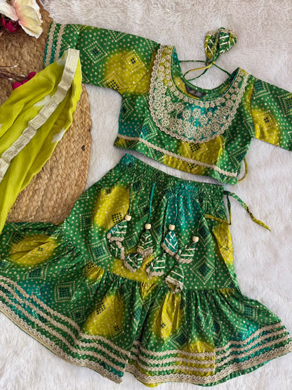 Emerald Bandhani Blossom Set